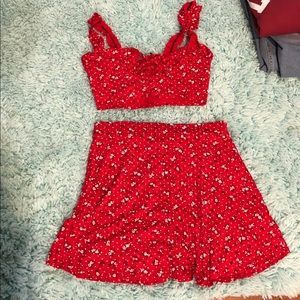 An adorable beach crop top!!